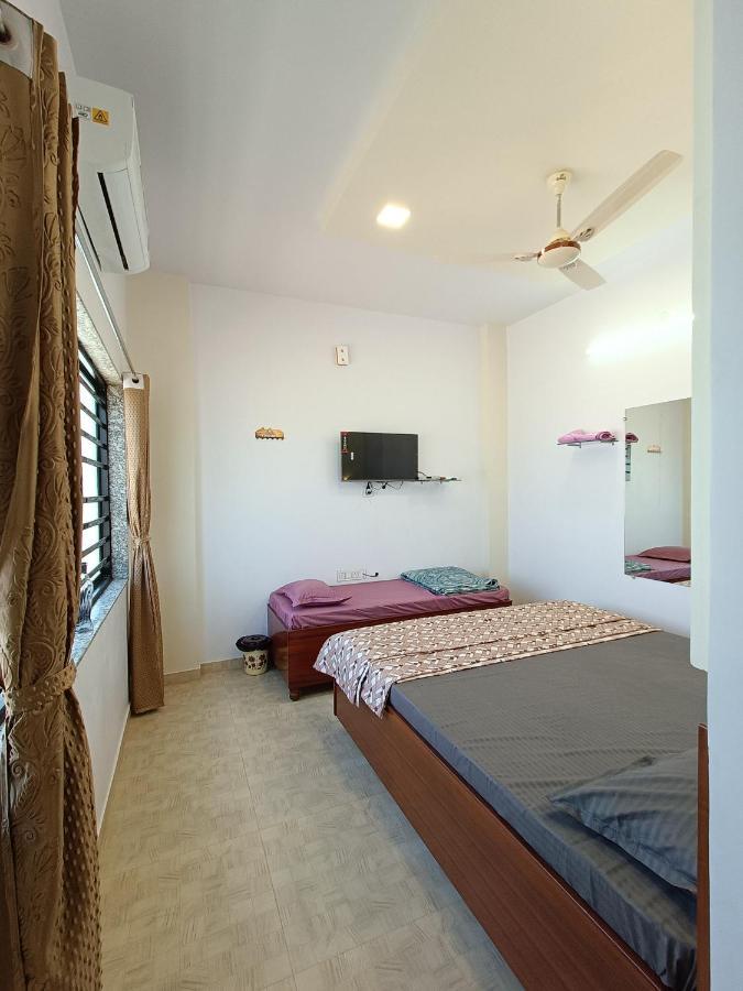 Hotel Jb Star Māndvi Exterior foto